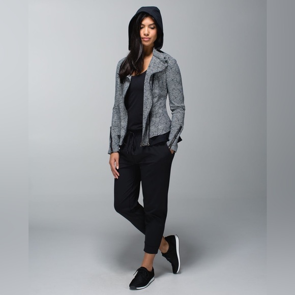 lululemon athletica Jackets & Coats Lululemon 4 Bust A Move Jacket